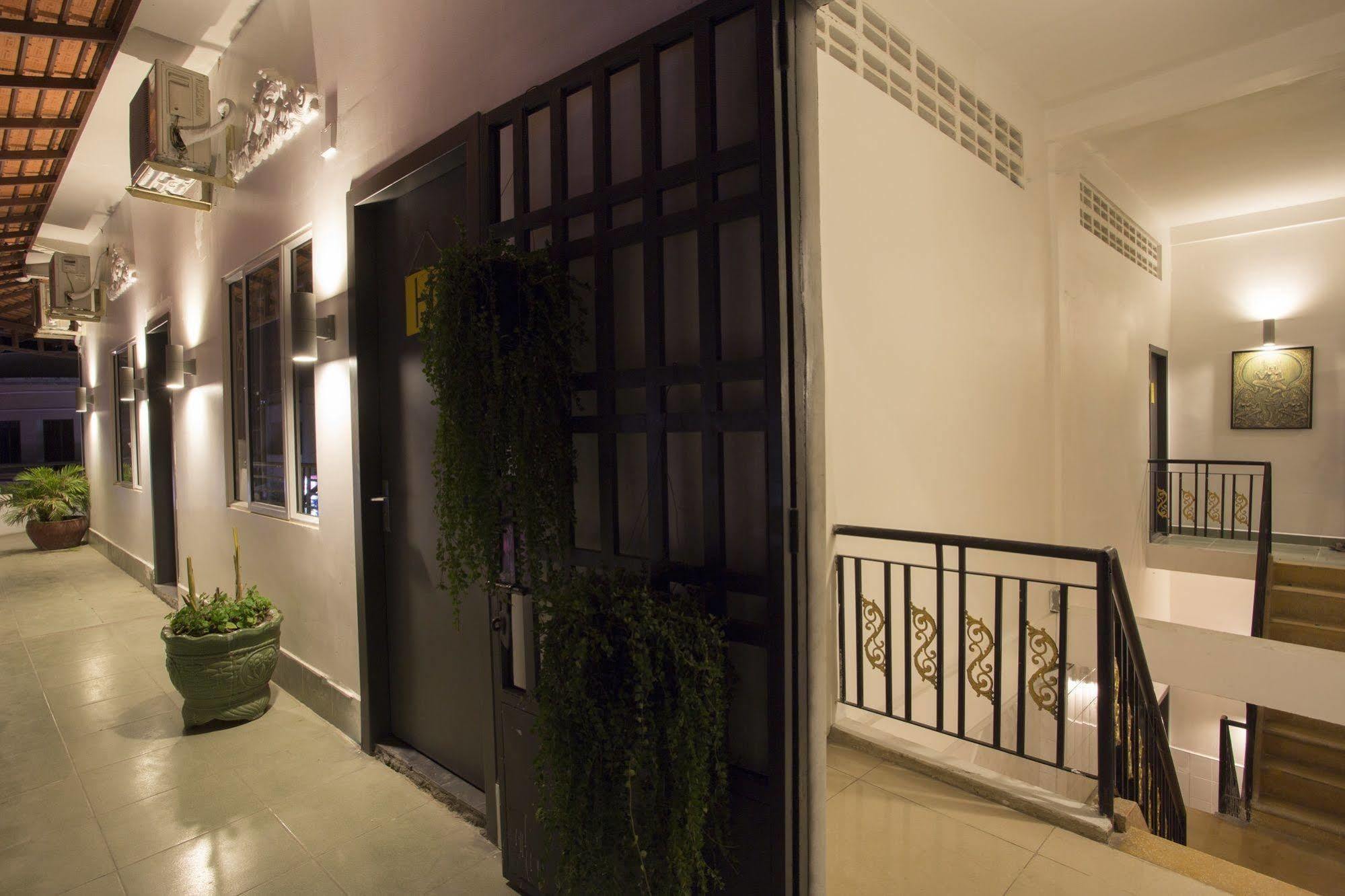 Rachana Hostel Phnom Penh Esterno foto