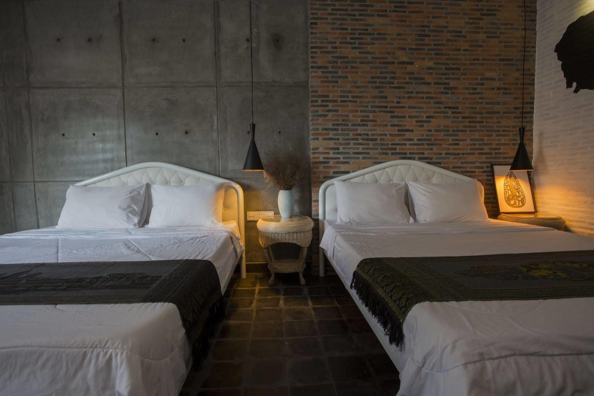 Rachana Hostel Phnom Penh Esterno foto