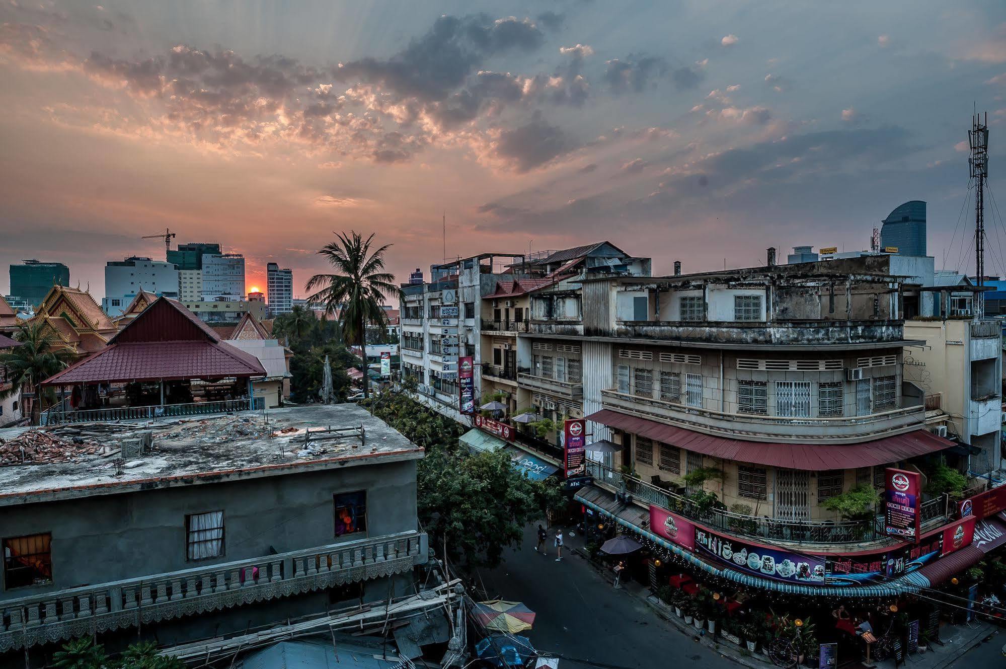 Rachana Hostel Phnom Penh Esterno foto